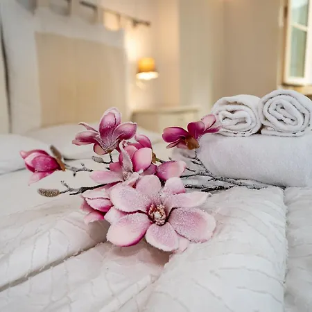 Mille E Notte Гостевой дом Бергамо